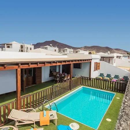 Ereza Sabina Villa *